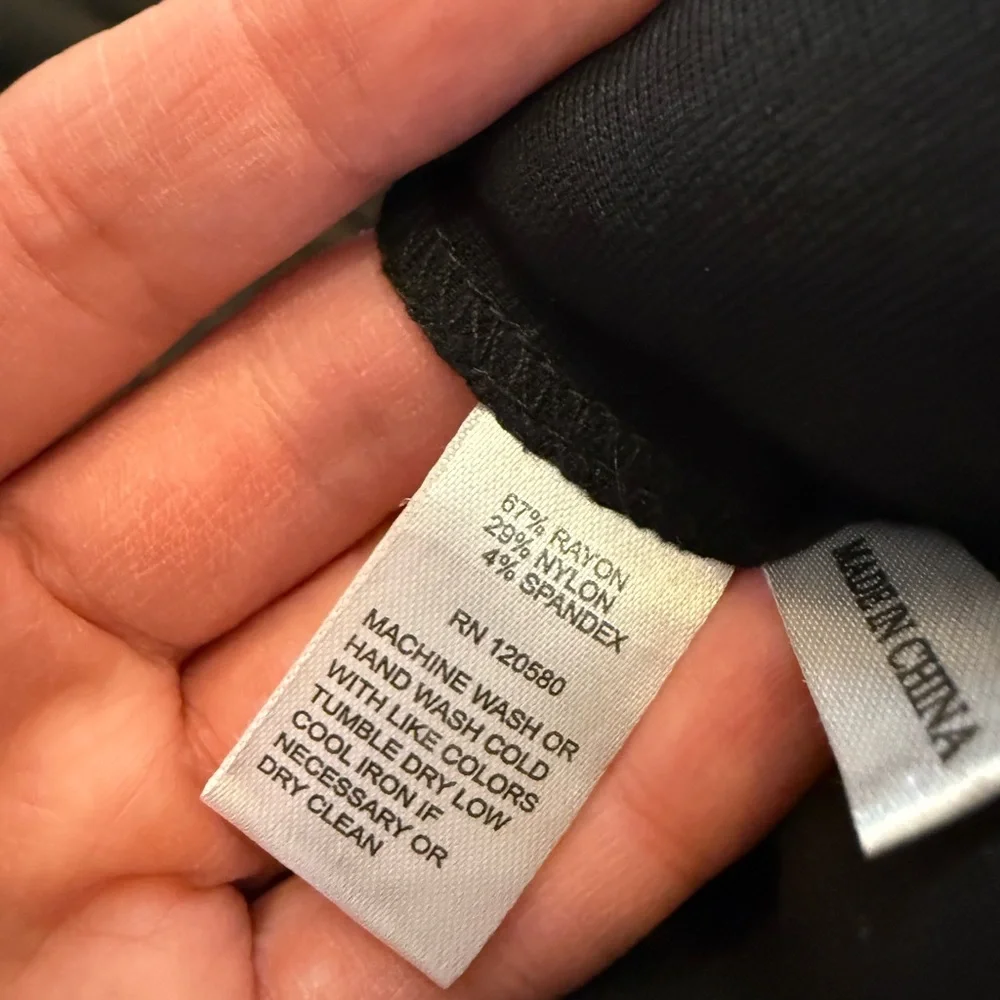 Amanda & Chelsea Black Cropped Trousers - Picture 3 of 5